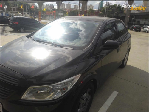 Imagem 1 de 6 de Chevrolet Onix 2013 1.0 Ls 5p