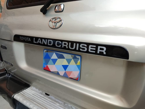 Imagen 2 de 5 de Emblema Platina Resinado Toyota Land Cruiser Burbuja /autana