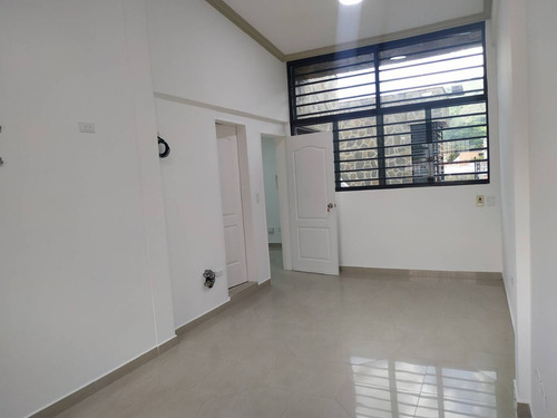 Imagen 9 de 23 de Casa En Venta La Trigaleña Valencia Calle Cerrada Doble Porton Electrico G12m1117