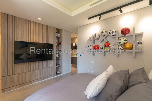 Espectacular Casa En Venta Ubicada En Alto Hatillo 25-18002