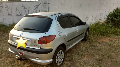 Imagem 2 de 3 de Peugeot 206 2007 1.6 16v Presence Flex 5p