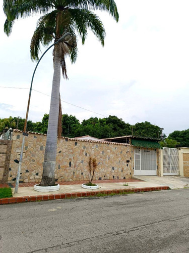 Inmocity Inmobiliaria Vende Casa Urb. La Romana Maracay