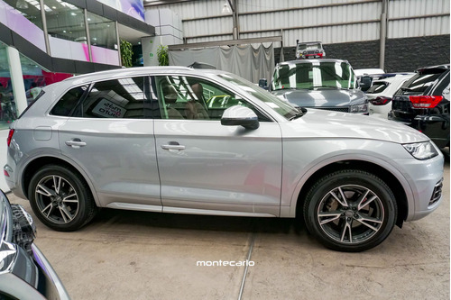 Audi Q5 2.0 L4 Dynamic S-Tronic At