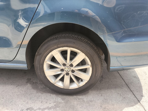 Volkswagen Vento 1.6 Confortline At