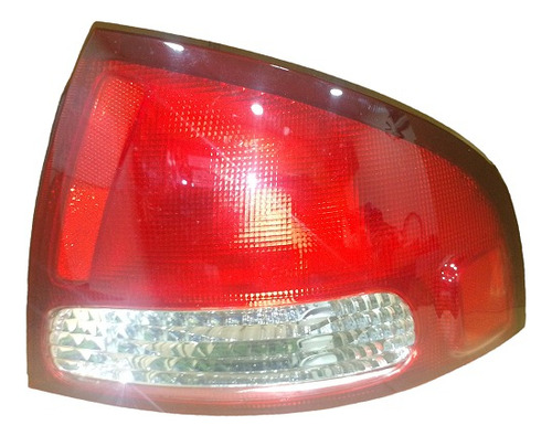 Mica Trasera Nissan B15 2001-2002 Derecho Delantero