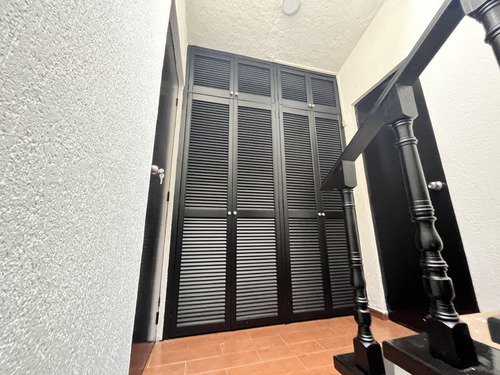Casa En Venta, Naucalpan, Ciudad. Satélite A 15 Minutos Del Toreo.