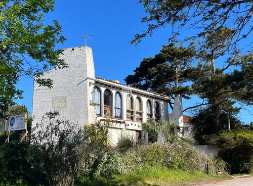 Hermosa Casa En Excelente Ubicación En La Barra. Ref:7523