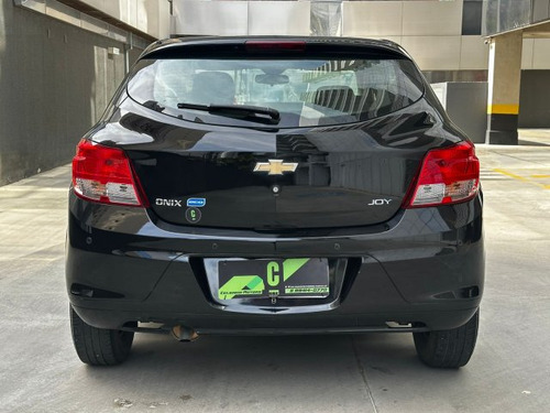 Chevrolet Onix Onix 1.0 MPI JOY 8V FLEX 4P MANUAL