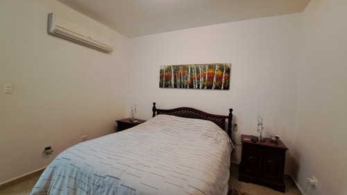 Apartamento En Venta En El Parral, Valencia 268763 Lz