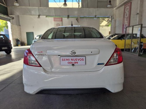 Nissan Versa 1.6 Sense
