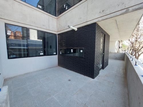 Venta 4 Ambientes Con Patio, Balcón Con Parrilla, Dependencia Y Cochera, Belgrano.