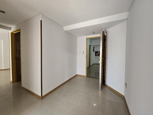 Excelente Departamento Con 2 Coceras - Apto Profesional