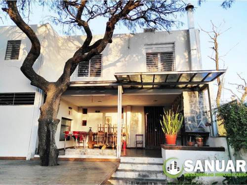 Imagen 10 de 11 de Vendo Casa 3 Dormitorios Con Depto En B°condor Alto, Va.
