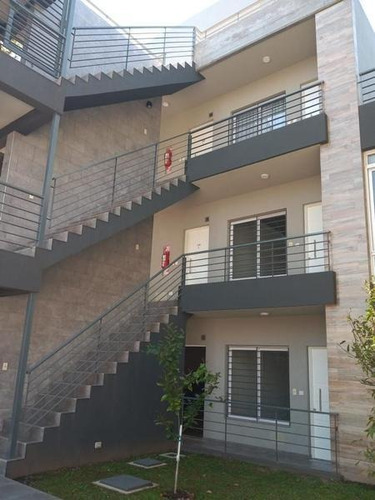 Imagen 3 de 14 de Departamento De 2 Ambientes Con Cochera Y Baulera