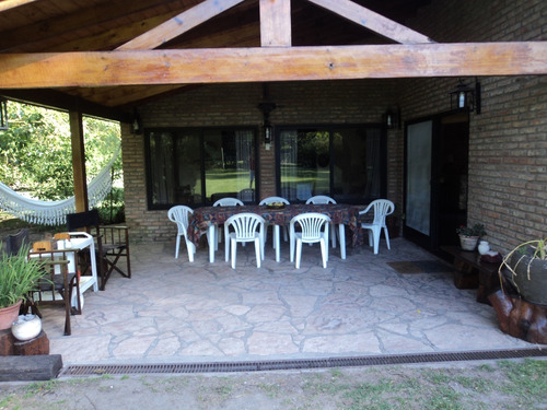 Imagen 10 de 14 de Venta Casa Quinta 3300m2 Pileta 12x5 Chalet 350m2 Cubiertos 3 / 4 Ambientes - Barrio El Remanso - Exaltacion De La Cruz Parada Robles - La Celosa Al 800 - Ramal Pilar - Ruta 8 Km 72