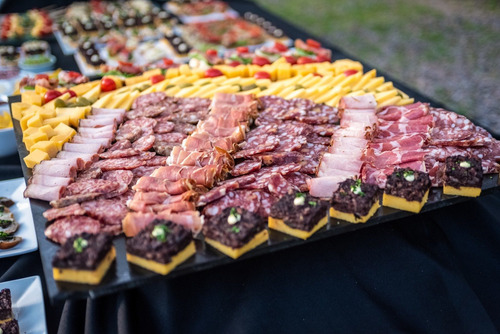 Imagen 6 de 10 de Alquiler De Food Truck , Catering Finger Food Y Barra Movil.