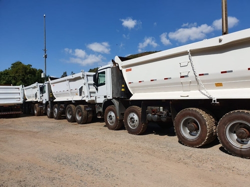 Imagem 3 de 15 de Mercedes-benz Actros 4844 8x4 Ano 2013/2014 Traçado