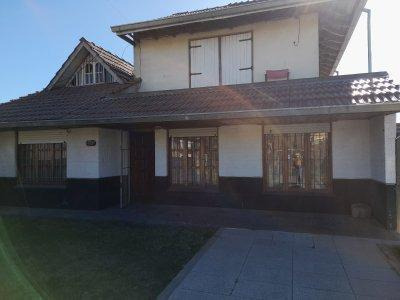 Casa En Venta - 3 Dormitorios 2 Baños - Patio - 600 Mts2 - Mar Del Plata