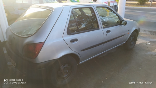 Imagem 5 de 11 de Ford Fiesta Clx