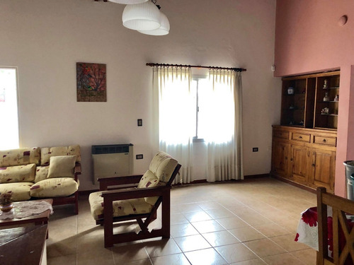Imagen 6 de 25 de Hermosa Casa Con Pileta Para 6/8 Personas En Excelente Ubicación
