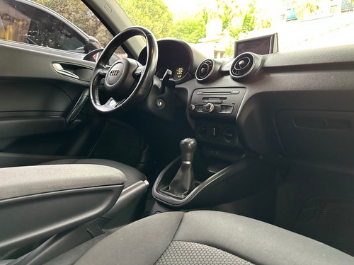 Imagen 7 de 8 de Audi A1 Attraction 1.2t Impecable