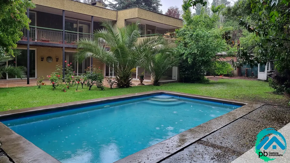 Imagen 1 de 30 de Casa En Arriendo Sector Clínica Alemana , La Dehesa Central