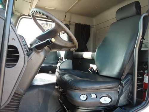 Imagem 6 de 14 de Mercedes Benz Axor 3344 6x4 2016/2016 209.075km