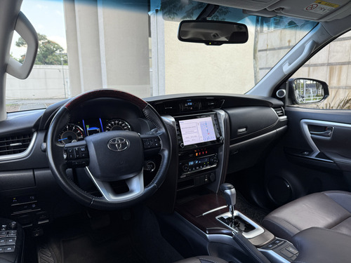 Toyota Hilux SW4 2.7 SRV 7 LUGARES 4X2 16V FLEX 4P AUTOMÁTICO