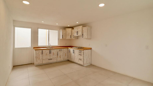 Casa En Venta En Colonia Vasco De Quiroga, Pátzcuaro, Michoacán De Ocampo