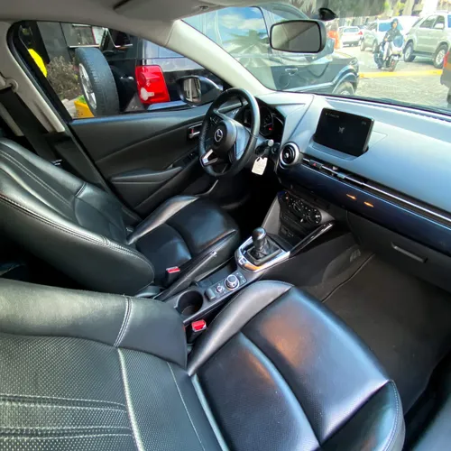 Mazda 2 1.5 Touring