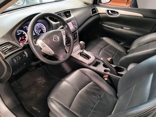 Nissan Sentra 1.8 B17 Advance