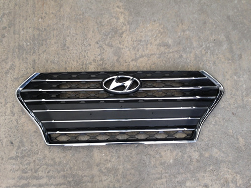 Imagen 1 de 7 de Parrilla Central Hyundai Accent 2018 2019 2020