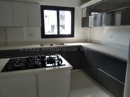 José Trivero Vende Hermosa Casa Duplex Ubicada En Cabudare