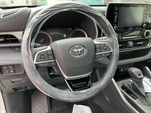 Imagen 9 de 21 de Toyota Highlander Hibrida Limited