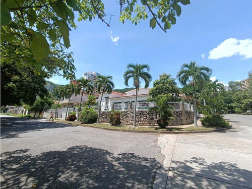 Casa En Venta En La Urb. Las Chimeneas Pe-8370419