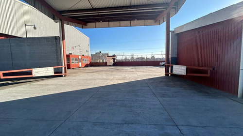 Nave Industrial O Bodega Venta O Renta En Ave Principal De Xonacatlan, Límite Con Lerma.