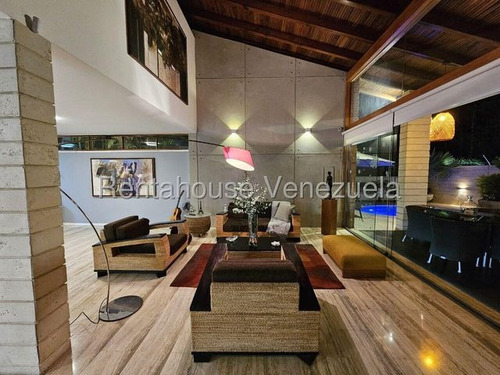 Agp Moderna Casa En Venta En Lomas De Chuao, Con Hermosa Áreas Sociales 25-21600 Ys