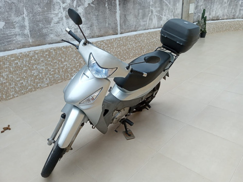 Honda  Biz 125 Es