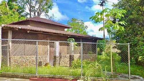 Imagen 3 de 8 de Aj - Venta De Galpón Con Casa En Higuerote