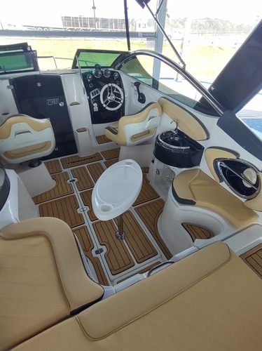 Lancha Focker 230 2017 Mercruiser 4.5 200hp Bravo 3 Black.ed