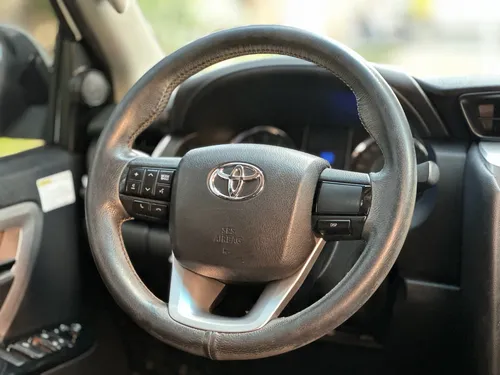 Toyota Fortuner SW4 2.7L