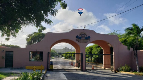 Imagen 1 de 20 de Casa En Mundo Nuevo, Los Robles, Urbanización El Portal De Los Robles, Municipio Maneiro, Isla De Margarita.