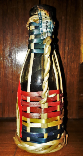 Botellita Miniatura Mimbre Asas Vino Mistela Manto Sagrado (Usado)
