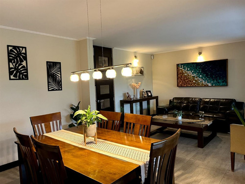 Casa En Arriendo 3d 3b En Chicureo -piedra Roja /san Anselmo