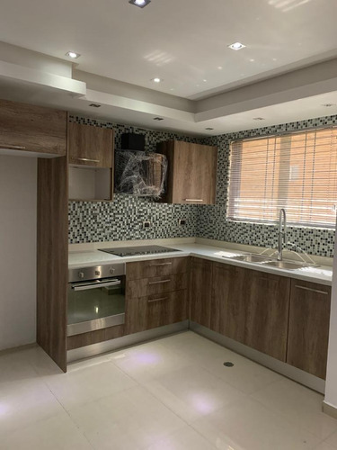 Imagen 3 de 14 de Tohwhouse En Ventas Las Quintas De Naguanagua Ga Vip