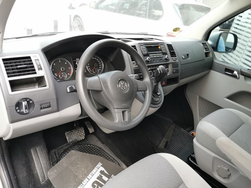 Imagen 10 de 15 de Vw Caravelle 7 Pasajeros Tdi Impecable 2014