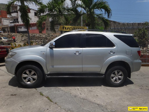Toyota Fortuner Sr5 7ptos 4x4