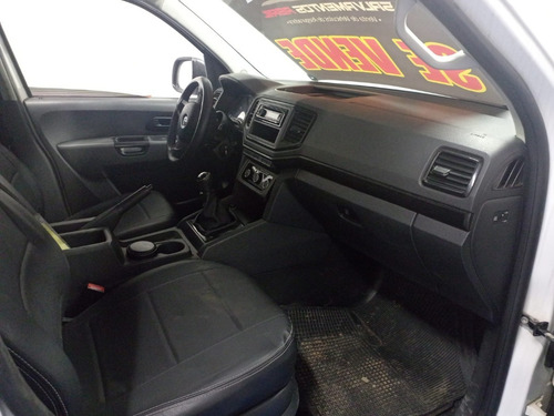Imagen 7 de 8 de Volkswagen Amarok Estacas