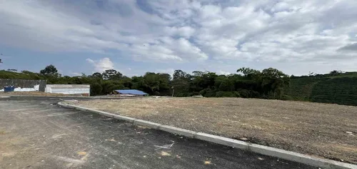 Lote Medianero En Via Altagracia/pereira (279060668).