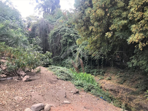 Casa Sitio En Venta De 2 Dorm. En Lo Barnechea